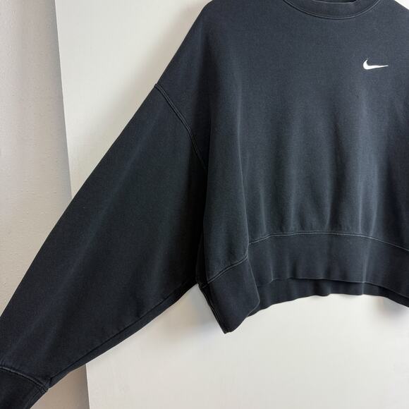 Nike Essentials Crew Fleece Oversized Crop Sweatshirt Black - S - Picture 5 of 11